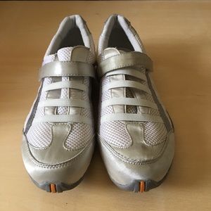 Predictions 6.5 Tie-less shoes